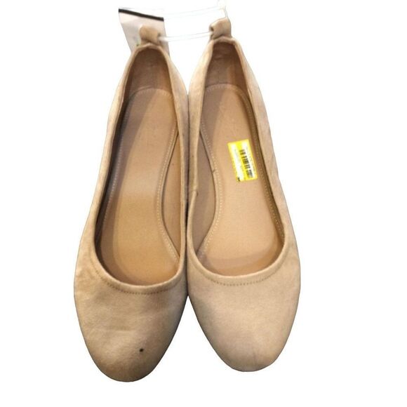 UNIVERSAL threads Closed Toe Size 8 1/2 Nude - Picture 1 of 5